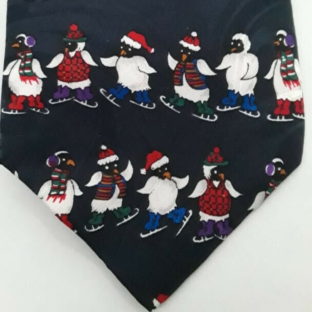 ADDICTION 100% SILK NECKTIE - CLASSIC CHRISTMAS PENGUINS PATTERN